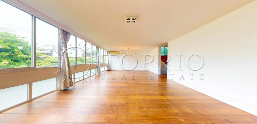 Cobertura Triplex Reformada de 415 m² em Ipanema – Rua Joana Angélica, Sol da Manhã