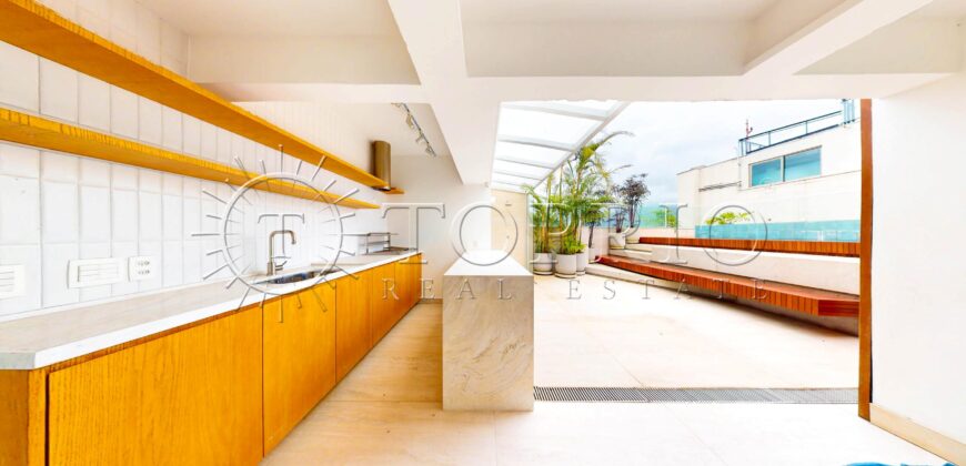 Cobertura Triplex Reformada de 415 m² em Ipanema – Rua Joana Angélica, Sol da Manhã