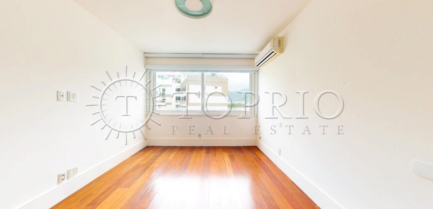 Cobertura Triplex Reformada de 415 m² em Ipanema – Rua Joana Angélica, Sol da Manhã