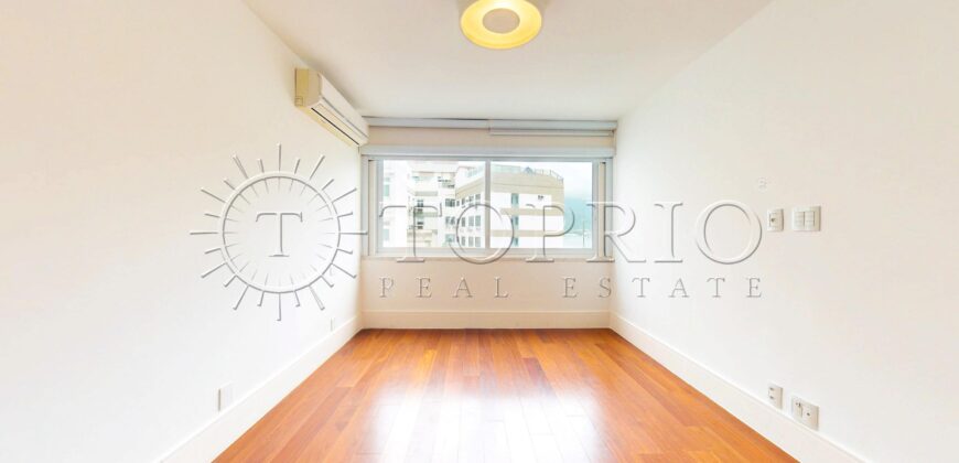 Cobertura Triplex Reformada de 415 m² em Ipanema – Rua Joana Angélica, Sol da Manhã