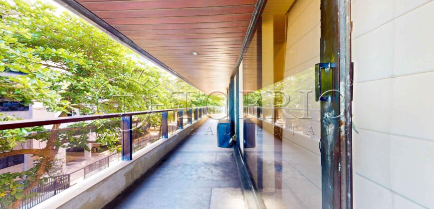 Apartamento de 260 m² na Avenida Delfim Moreira – Vista Frontal para o Mar do Leblon