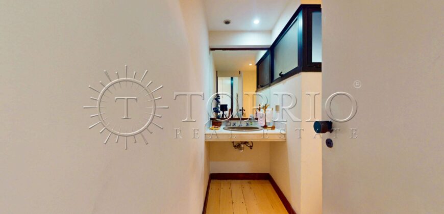 Apartamento de 260 m² na Avenida Delfim Moreira – Vista Frontal para o Mar do Leblon