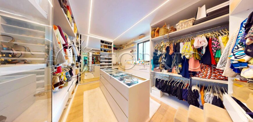 Cobertura Triplex de 455 m² na Rua Sambaíba – Vista para o Mar e o Morro Dois Irmãos