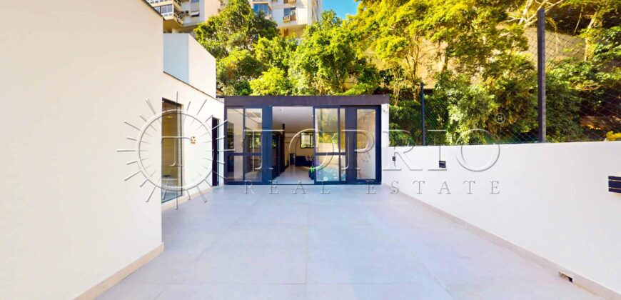 Cobertura Triplex de 455 m² na Rua Sambaíba – Vista para o Mar e o Morro Dois Irmãos