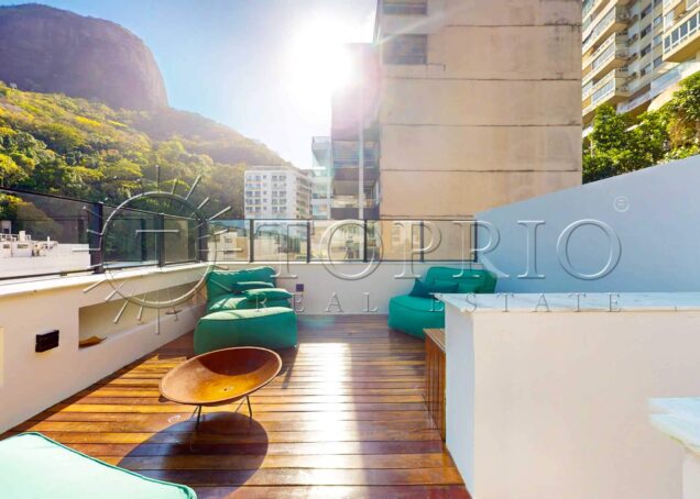 Cobertura Triplex de 455 m² na Rua Sambaíba – Vista para o Mar e o Morro Dois Irmãos