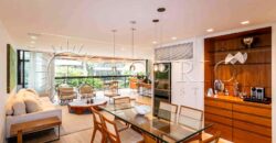 Apartamento de 212 m² na quadra da Praia do Leblon – Reformado e pronto para morar