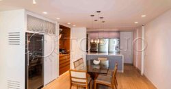 Apartamento de 212 m² na quadra da Praia do Leblon – Reformado e pronto para morar