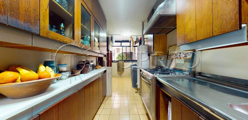 Apartamento de 260 m² na Avenida Delfim Moreira – Vista Frontal para o Mar do Leblon