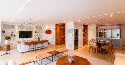 Apartamento de 212 m² na quadra da Praia do Leblon – Reformado e pronto para morar