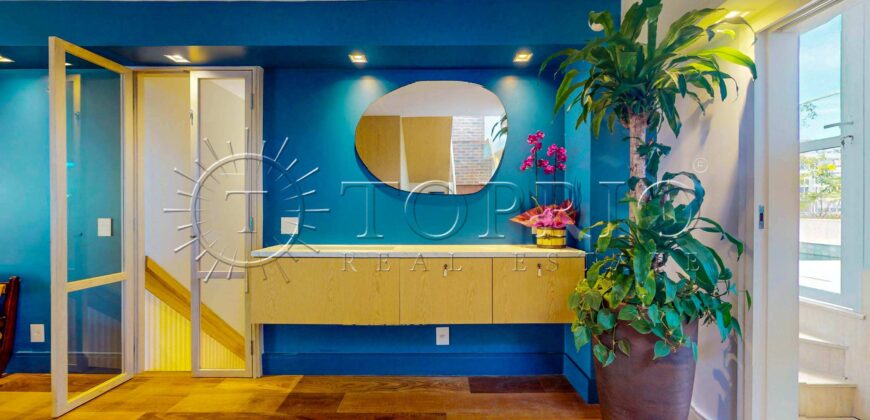 Cobertura Triplex de 430 m² Super Reformada no Leblon