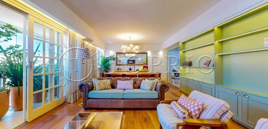 Cobertura Triplex de 430 m² Super Reformada no Leblon