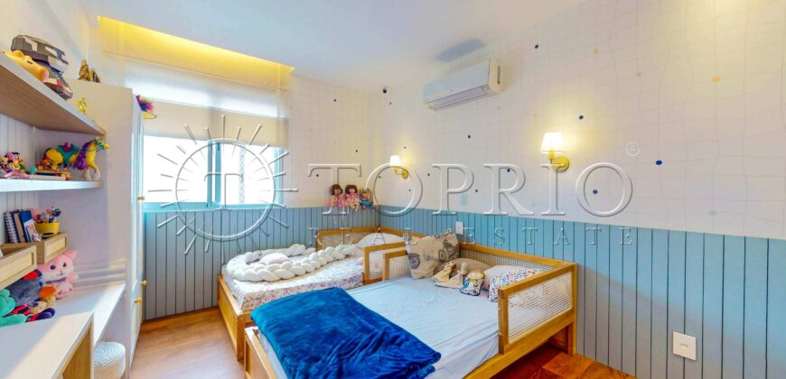 Cobertura Triplex de 430 m² Super Reformada no Leblon