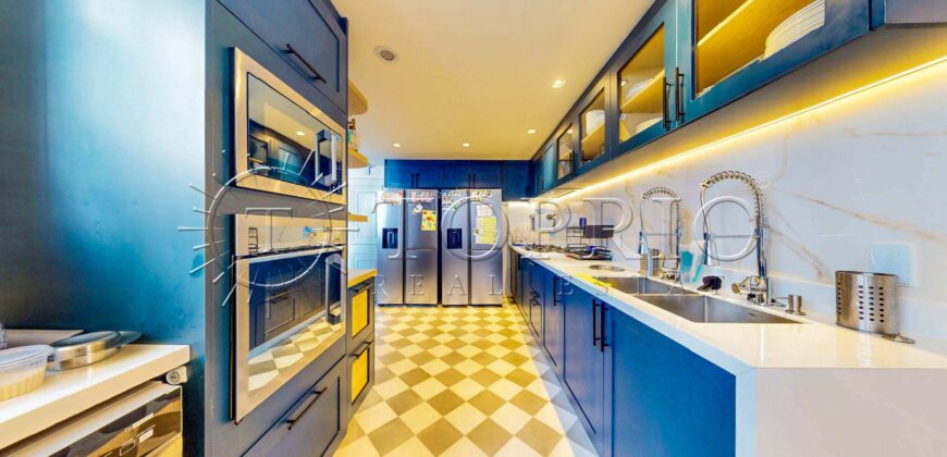 Cobertura Triplex de 430 m² Super Reformada no Leblon