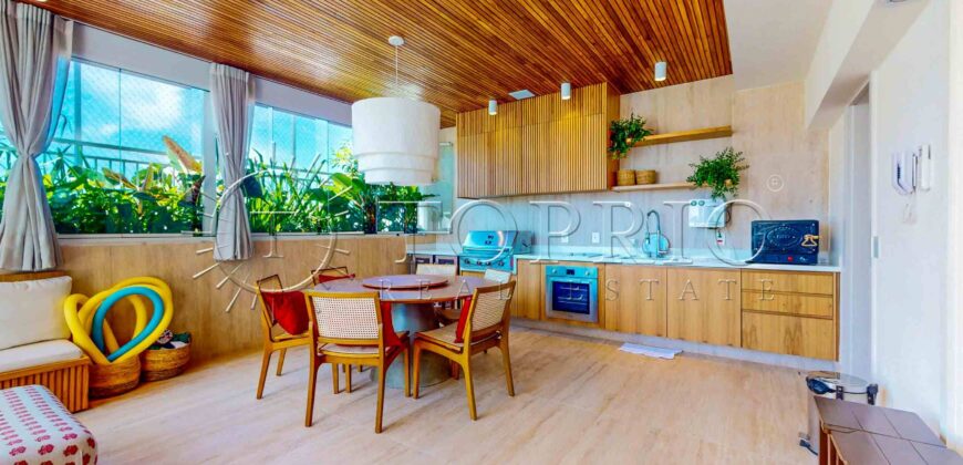 Cobertura Triplex de 430 m² Super Reformada no Leblon