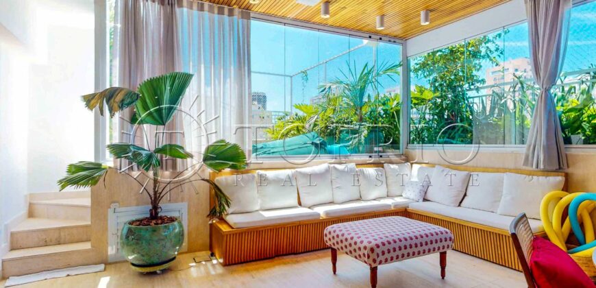 Cobertura Triplex de 430 m² Super Reformada no Leblon