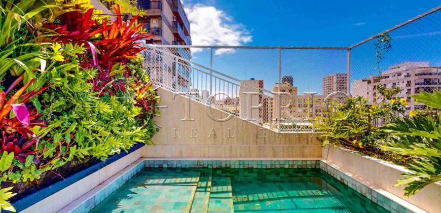 Cobertura Triplex de 430 m² Super Reformada no Leblon