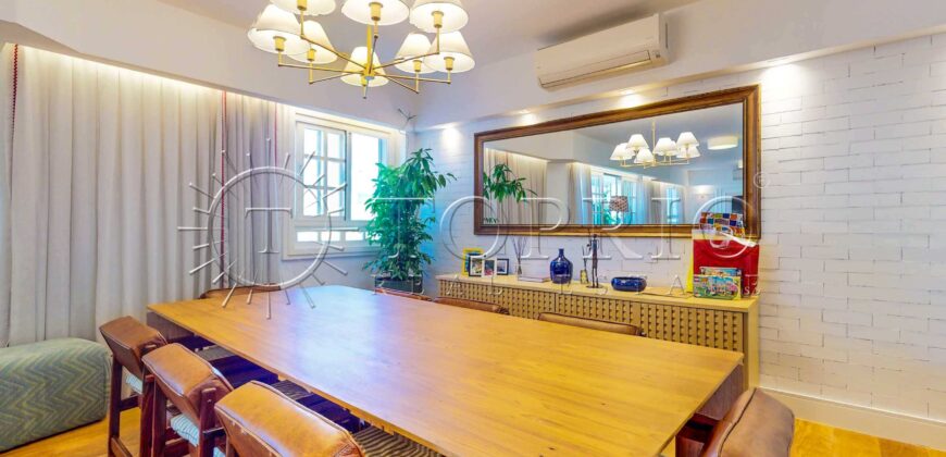 Cobertura Triplex de 430 m² Super Reformada no Leblon