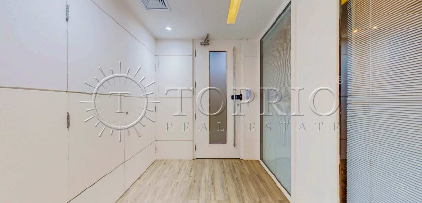 Sala comercial reformada, com 139 m², localizada no melhor Centro Empresarial de Botafogo.