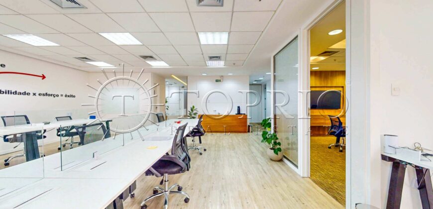 Sala comercial reformada, com 139 m², localizada no melhor Centro Empresarial de Botafogo.