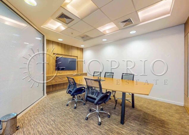 Sala comercial reformada, com 139 m², localizada no melhor Centro Empresarial de Botafogo.