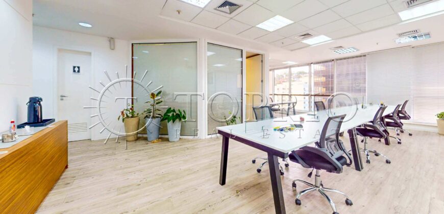 Sala comercial reformada, com 139 m², localizada no melhor Centro Empresarial de Botafogo.