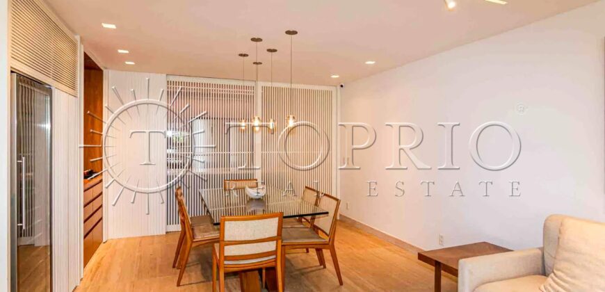 Apartamento de 212 m² na quadra da Praia do Leblon – Reformado e pronto para morar