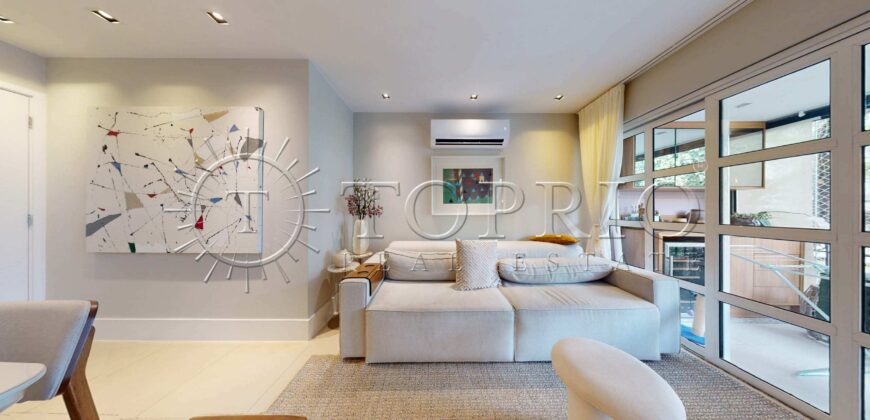 Apartamento reformado de 123 m² à venda próximo à Lagoa Rodrigo de Freitas