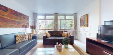 Apartamento mobiliado de 117 m² para locação em Ipanema a poucos passos da praia