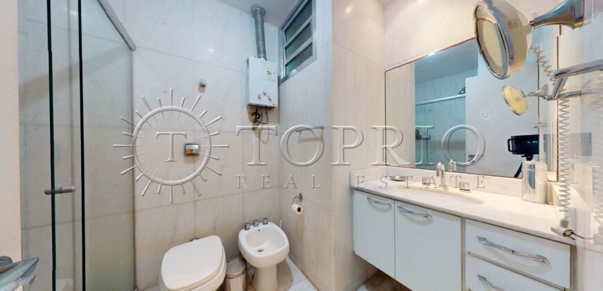 Apartamento mobiliado de 117 m² para locação em Ipanema a poucos passos da praia