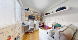 Apartamento reformado de 123 m² à venda próximo à Lagoa Rodrigo de Freitas