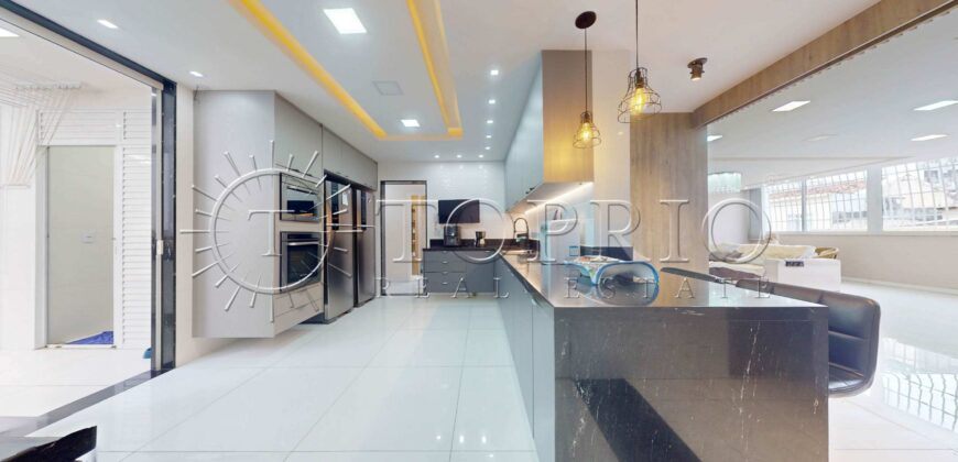 Apartamento Reformado de 182 m² em Copacabana – Vista para o Mar e Cristo Redentor