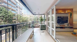 Apartamento reformado de 123 m² à venda próximo à Lagoa Rodrigo de Freitas
