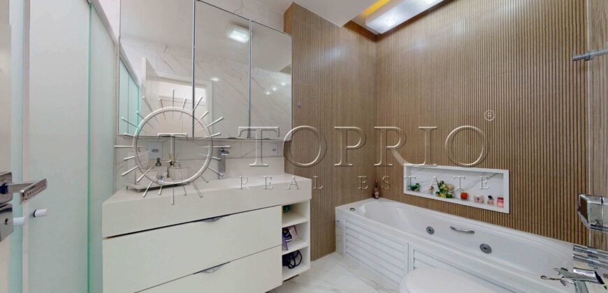 Apartamento Reformado de 182 m² em Copacabana – Vista para o Mar e Cristo Redentor