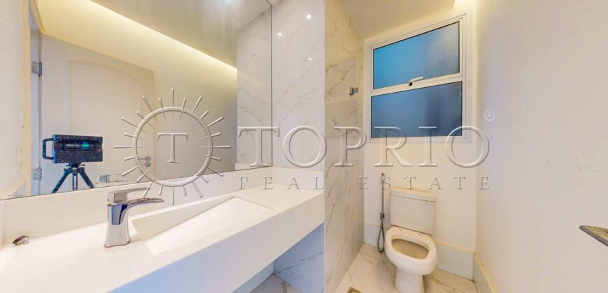 Apartamento de 370 m² reformado à venda na Avenida Atlântica, Copacabana, com vista para o mar e 2 vagas