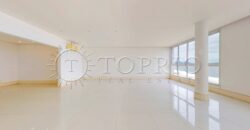 Apartamento de 370 m² reformado à venda na Avenida Atlântica, Copacabana, com vista para o mar e 2 vagas