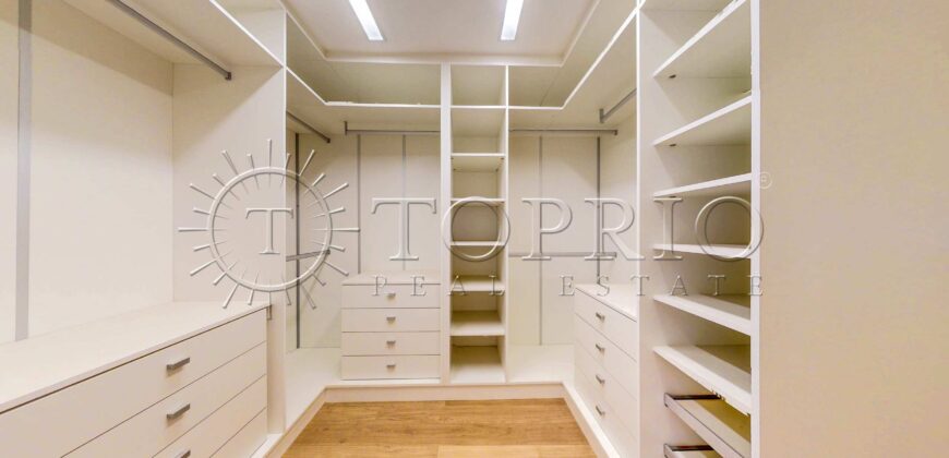 Apartamento de 370 m² reformado à venda na Avenida Atlântica, Copacabana, com vista para o mar e 2 vagas