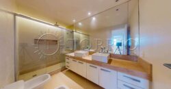 Apartamento de 370 m² reformado à venda na Avenida Atlântica, Copacabana, com vista para o mar e 2 vagas