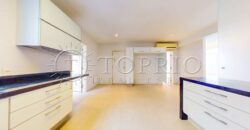 Apartamento de 370 m² reformado à venda na Avenida Atlântica, Copacabana, com vista para o mar e 2 vagas