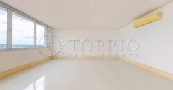 Apartamento de 370 m² reformado à venda na Avenida Atlântica, Copacabana, com vista para o mar e 2 vagas