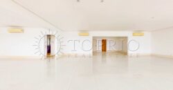 Apartamento de 370 m² reformado à venda na Avenida Atlântica, Copacabana, com vista para o mar e 2 vagas