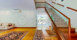 Casa triplex de 691 m² em condomínio fechado no Jardim Pernambuco