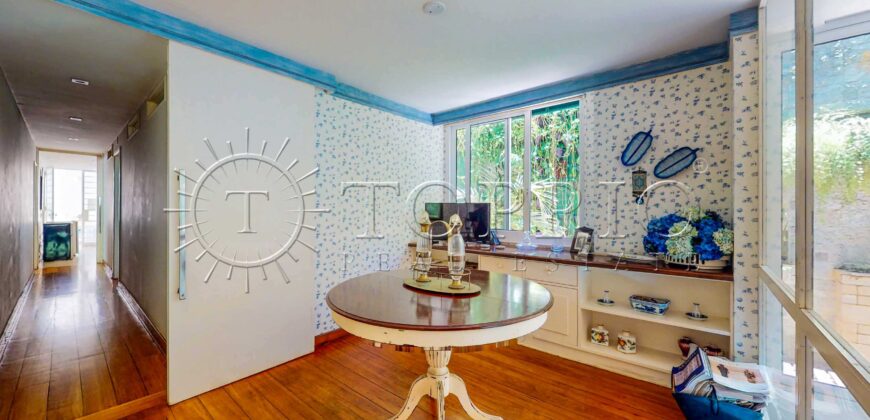 Casa triplex de 691 m² em condomínio fechado no Jardim Pernambuco