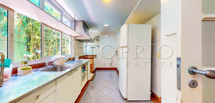 Casa triplex de 691 m² em condomínio fechado no Jardim Pernambuco