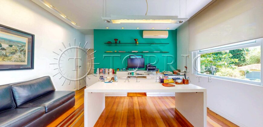 Casa triplex de 691 m² em condomínio fechado no Jardim Pernambuco