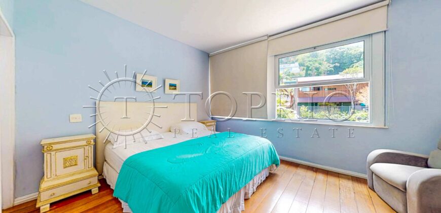 Casa triplex de 691 m² em condomínio fechado no Jardim Pernambuco