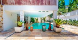 Casa triplex de 691 m² em condomínio fechado no Jardim Pernambuco