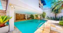 Casa triplex de 691 m² em condomínio fechado no Jardim Pernambuco