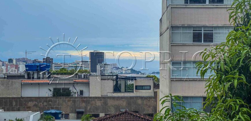 Apartamento de alto padrão de 240 m² no Leblon com 4 quartos e varanda