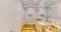 Apartamento de alto padrão de 240 m² no Leblon com 4 quartos e varanda