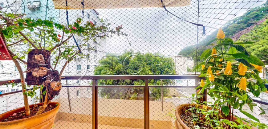 Apartamento de alto padrão de 240 m² no Leblon com 4 quartos e varanda